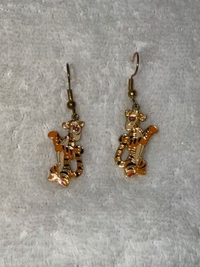 Disney Tigger Character Drop Earrings in Orange and Gold